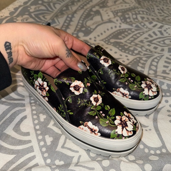 Halogen floral slip on shoes - Picture 3 of 5